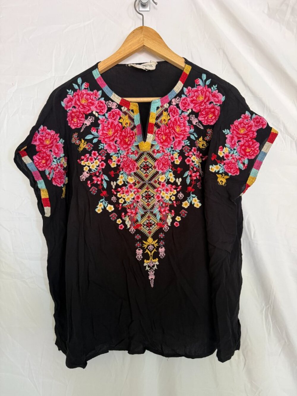 Savanna Jane Black Floral Embroidered Boho Top Pink Flowers Size S